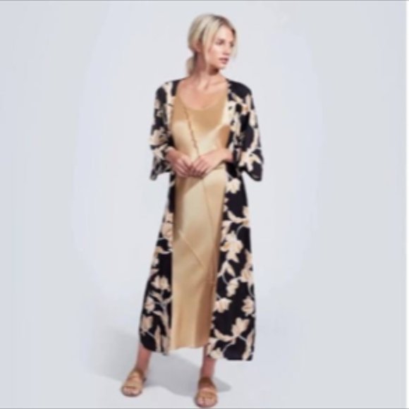 Maison Du Soir luxury LA Floral robe kimono - Picture 5 of 5